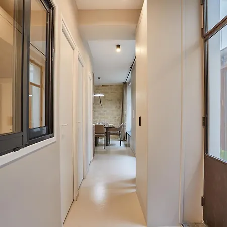 Apartment Center Of Paris By Studio Prestige Exterior photo